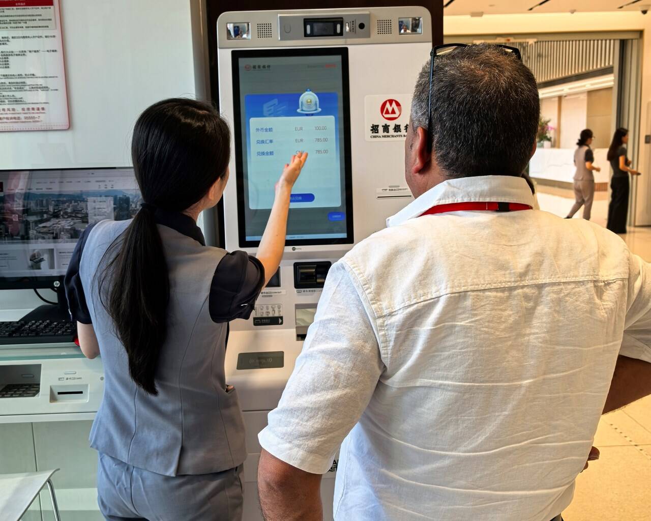 最新医保卡提取现金方法自助提款机方法分析(最方便真实的保山医疗保障卡怎么提取现金方法)